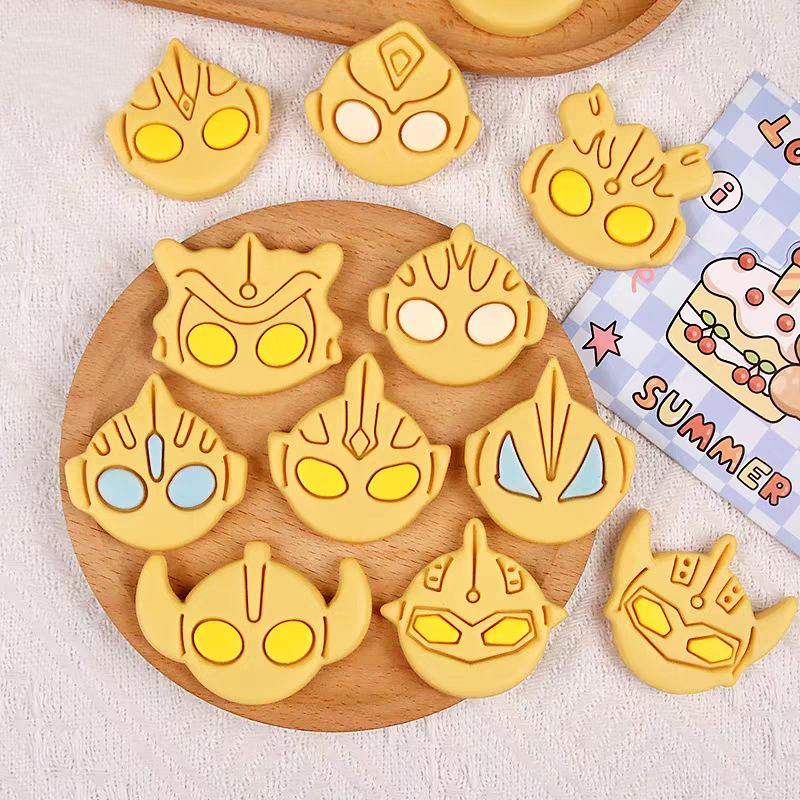 Hot Anime Ultramans Series Coo - Baking In Kitchen recensie en prijs