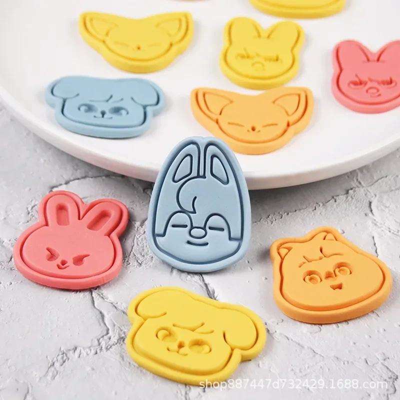 Anime S-Stray K-Kids afbeeldin - Baking In Kitchen recensie en prijs